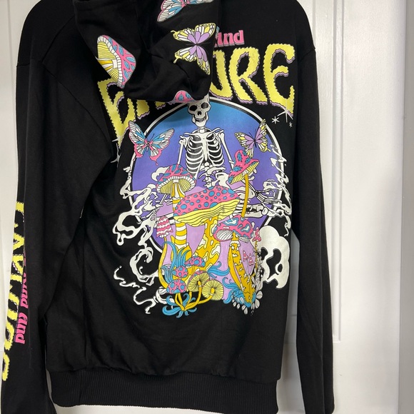 Explore Black Graphic Hoodie for Men - Picture 8 of 9